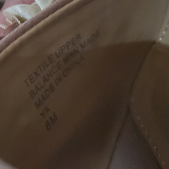 CHARLES BY CHARLES DAVID Women's Victorious Slide Sandal, Ivory SIZE 6 - Picture 9 of 9